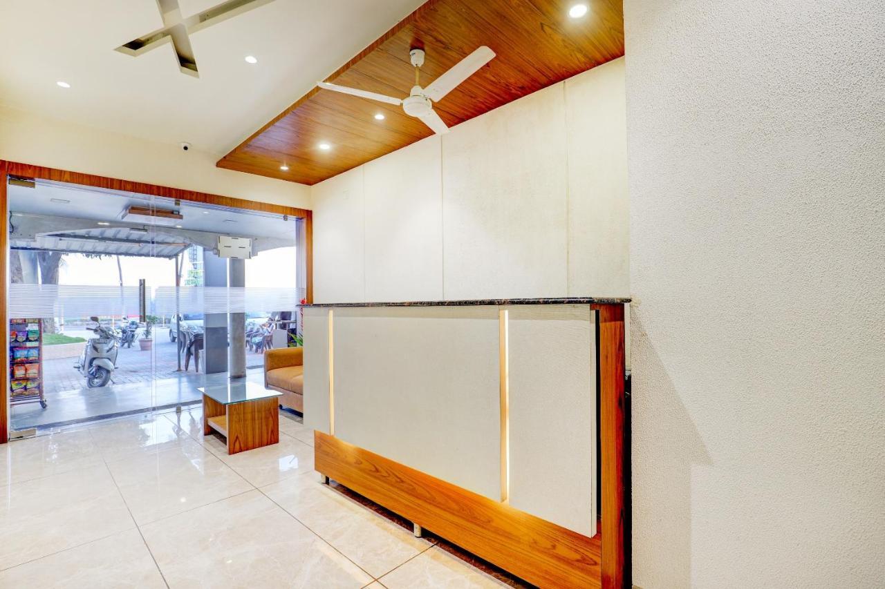 Oyo 77491 Hotel Shreenath Valsad 外观 照片