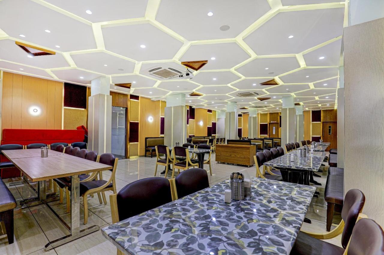 Oyo 77491 Hotel Shreenath Valsad 外观 照片
